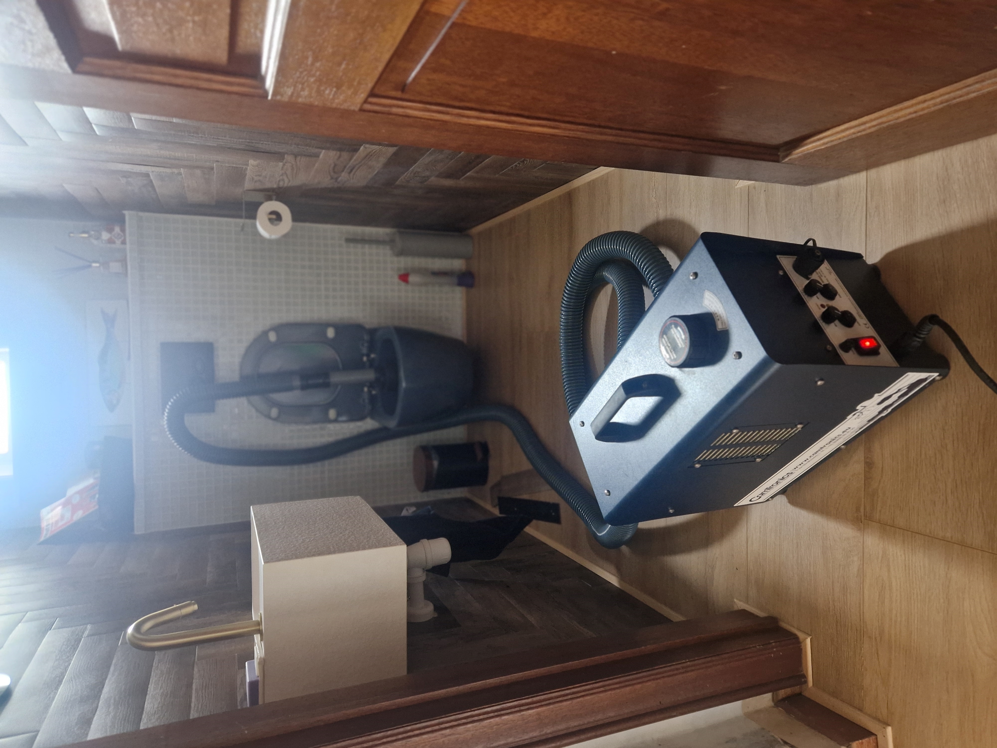 Geuronderzoek toilet met rookmachine