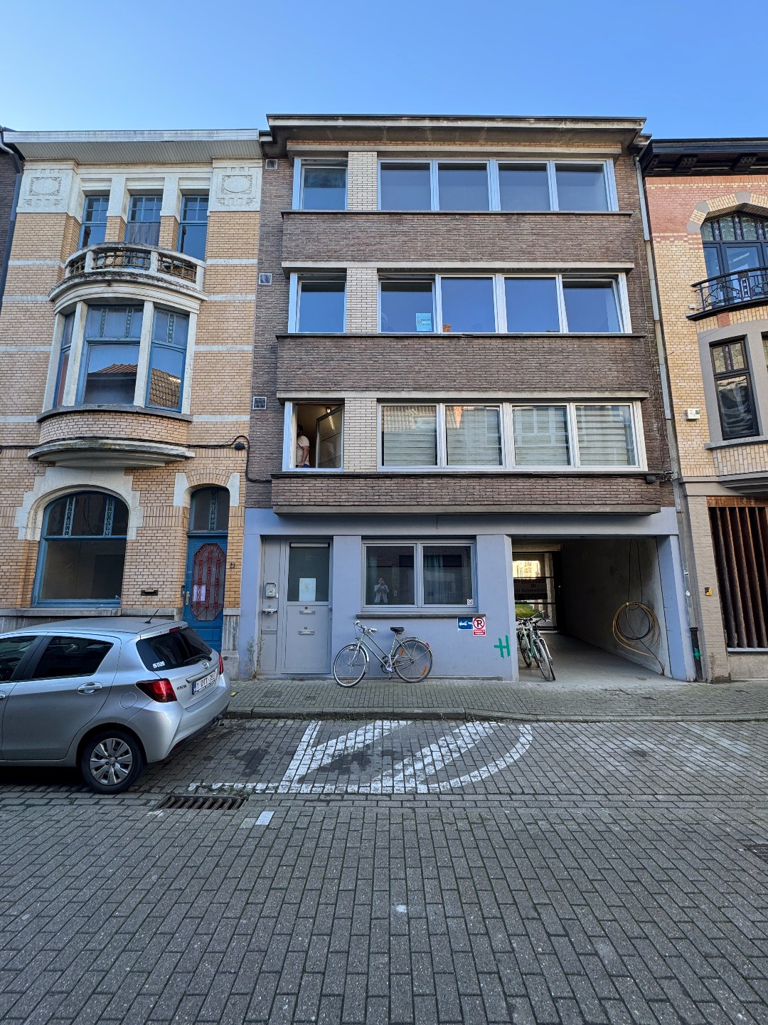 Instapklaar 2-slaapkamer appartement met terras