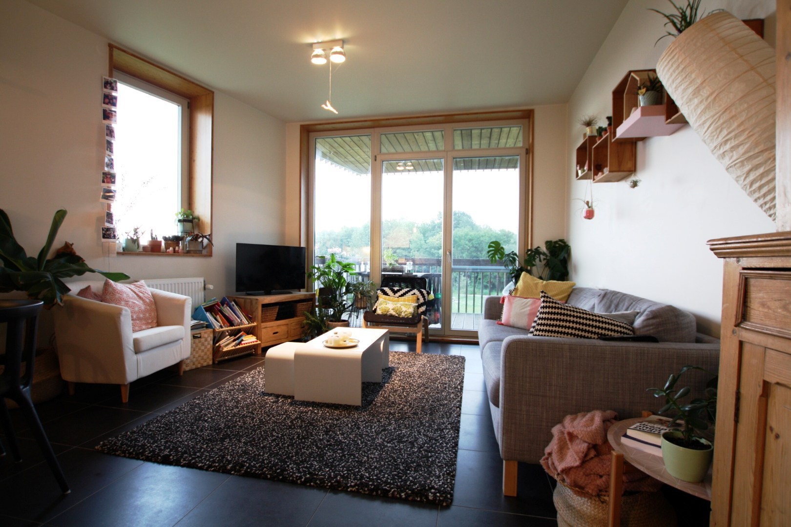 Ruime kamer in gerenoveerd stadshuis